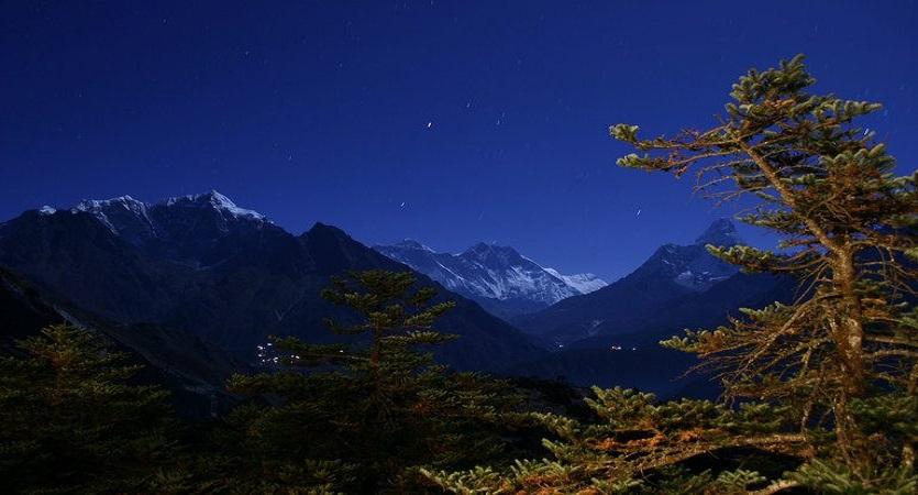 everest-night-view